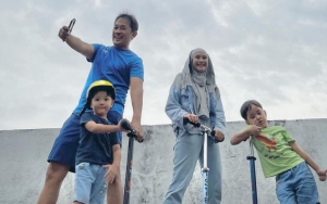 Zaskia Adya Mecca Ungkap Rasa Takjub Lihat Sang Putra Konsisten Cintai Budaya Indonesia