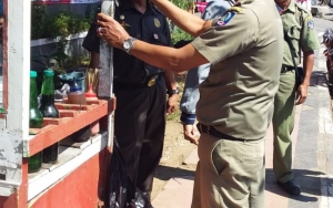 Buntut Pemukulan Terhadap Wanita Pemilik Warung Di Gowa, Satpol PP Akhirnya Ditahan