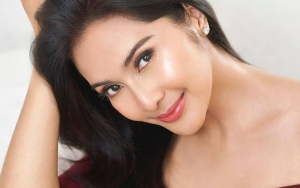 Pilih Salat Id Di Rumah, Maudy Koesnaedi Rayakan Idul Adha Bareng Putra dan Suami Bule