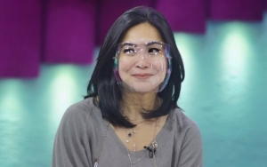 Jadi Oma di Usia 47 Tahun, Paras Cucu Pertama Feni Rose Tuai Pujian