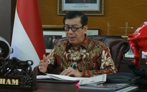  PPKM Darurat Resmi Diperpanjang, Menkumham Yasonna Ungkap TKA Tak Bisa Masuk Indonesia