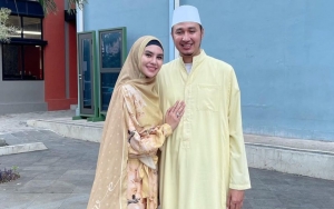 Kartika Putri Sambut Idul Adha Perdana Tanpa Sang Ibu, Begini Cara Menyentuh Habib Usman Hibur Istri