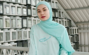 Jahat Banget, Wajah Tanpa Makeup Dinda Hauw Dicibir Seram Hingga Mirip Nenek-nenek