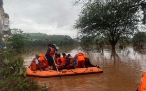 135 Korban Tewas Akibat Banjir India, Puluhan Lainnya Masih Hilang