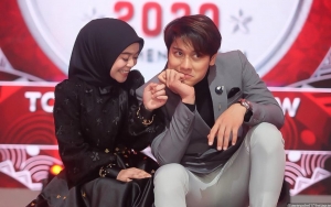 Peringati 1 Tahun Pertemuan dengan Lesty Kejora, Rizky Billar Lakukan Kebaikan Ini