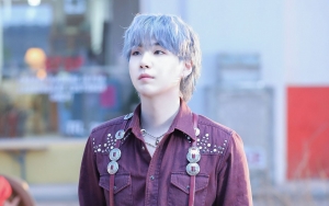 Suga BTS Pamer Warna Rambut Baru di Acara '8 News' SBS, Tuai Komentar Seperti Ini
