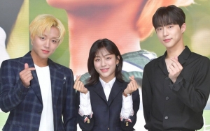 Bae In Hyuk Ungkap Perhatian Park Jihoon dan Kang Min Ah di Lokasi 'At a Distance, Spring is Green'