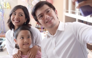 Nicky Tirta Kompak Bareng Eks Istri Rayakan Ultah Anak, Bentuk Kue Unik Ikut Jadi Sorotan