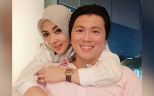 Pamer Foto Lama Bareng Reino Barack Saat di Sydney, Syahrini Malah Disindir Norak Gara-gara Ini