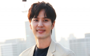 Kocak, Kim Ji Suk Mendadak Bahas Pengalaman Cinta di Lokasi Syuting 'Monthly Magazine Home'