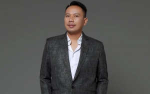 Vicky Prasetyo 'Nangis' Sebut Sang Ibunda Pilih Kasih, Ngotot Jual Tanah Warisan