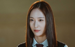 Ada Aura Lee Bo Na 'The Heirs', Krystal Cantik Banget di Still Cut Terbaru 'Police University'
