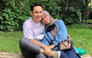 Peringati 5 Tahun Pernikahan, Puisi Ben Kasyafani untuk Ines Istri Cantik Bikin Gagal Fokus