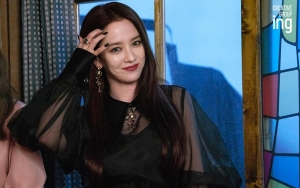 Visual Song Ji Hyo Jadi Penyihir Modern Sukses Pikat Penonton 'The Witch's Diner'