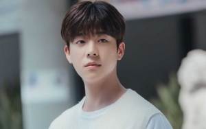 Foto Ini Isyaratkan Chae Jong Hyeop Bakal Jadi Sad Boy di 'The Witch's Diner'?