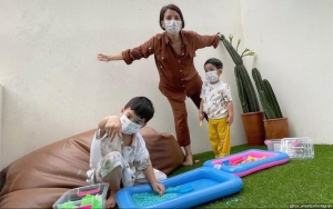 Masih Gak Nyangka Punya Anak, Tya Ariestya Ungkap Peran Si Sulung Buatnya Berani Lakukan Ini