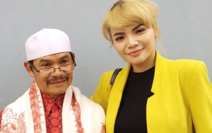 Diberitahu Tetangga, Ayah Syok Sampai Jatuh Sakit Usai Dengar Dinar Candy Jadi Tersangka Pornografi
