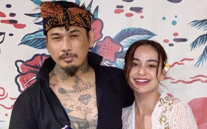 Jerinx SID Resmi Tersangka Kasus Pengancaman, Wajah Nora Alexandra Ngode Lelah?