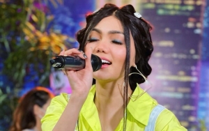 Rina Nose Unjuk Skill Nyanyi Bak Diberi Efek Gema, Hasilnya Bikin Ngakak Sekaligus Takjub