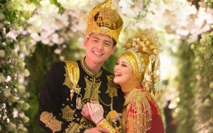 Awas Baper, Roger Danuarta dan Cut Meyriska Selalu Lakukan Hal Romantis Ini Usai Ribut Besar
