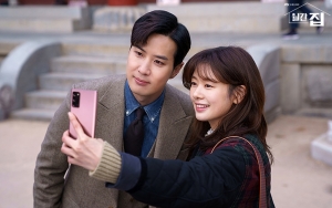 Jung So Min dan Kim Ji Suk Adu Pendapat Soal Syuting Ciuman 'Monthly Magazine Home'