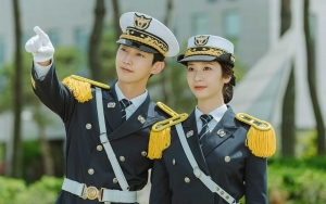 Berlangsung Dramatis, Begini Proses Jinyoung B1A4 Jatuh Cinta pada Krystal di 'Police University'
