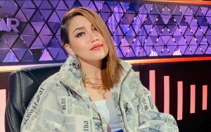 Karier Ayu Ting Ting Diramal Tak Merosot Meski Diblacklist, Keluarga Disebut Punya 'Cara' Misterius
