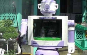 'Robot Delta' Dari Alat Elektronik Bekas Buatan Warga Surabaya Disorot Media Asing
