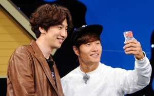 Lee Kwang Soo Akui Awalnya Tak Berani Robek Nametag Kim Jong Kook di 'Running Man'
