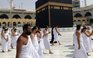 Arab Saudi Buka Umrah 2021, Jemaah Indonesia Tetap Ditolak Masuk