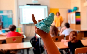 Gaji Dewan Sekolah Di Florida Akan Dipotong Hingga Ditahan Jika Tak Pakai Masker