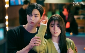 Song Kang dan Han So Hee Mesra Saling Perhatian Syuting di Diskotik 'Nevertheless'
