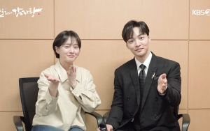 Kim Min Jae Dan Park Gyu Young Ceria di Baca Naskah, Tim 'Dali & Cocky Prince' Beri Pujian