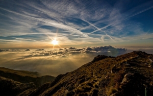 30 Mahasiswa Terjebak Di Gunung Amonggedo Usai Kibarkan Bendera Saat HUT RI Kehabisan Logistik