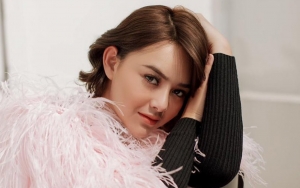 Amanda Manopo Unggah Foto Agustusan Bareng Cast 'Ikatan Cinta', Pose Dekat Arya Saloka Jadi Sorotan