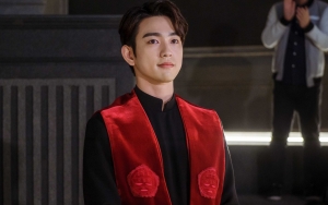 Malu-Malu, Begini Tingkah Kocak Jinyoung GOT7 Saat Syuting Adegan Ciuman 'The Devil Judge'