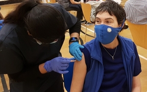Wanita Di Thailand Terima 2 Suntikan Vaksin AstraZeneca Dalam Satu Waktu, Begini Kronologinya