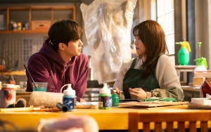 Girang Kerja Bareng, Yang Hye Ji Puji Profesionalisme Song Kang dan Han So Hee di 'Nevertheless'