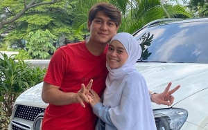 Foto Prewedding Akhirnya Rilis Jelang Pernikahan Rizky Billar, Gaya Jilbab Lesti Kejora Dikomentari