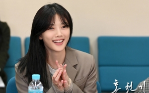 Lukisan Kim Yoo Jung Saat Latihan Untuk 'Lovers Of The Red Sky' Tuai Pujian