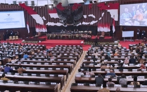 Eks Ketua MK 'Protes' Amandemen UUD 1945, Ternyata Bisa Jadi Jalan Presiden Dipilih Lagi oleh MPR?
