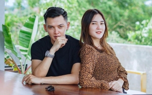 Nella Kharisma Perdana Pamer Foto Melahirkan, Lirikan Mata Bayi Dory Harsa Bikin Gemes