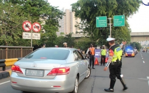 Hari Terakhir PPKM, Pemerintah Diminta Perpanjang dan Naikkan Level Wilayah Luar Jawa-Bali