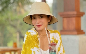 Diminta Bikin Giveaway Umrah, Jawaban Bunga Zainal Menohok
