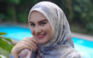 Irish Bella Pamer Foto Masa Kecil, Mona Ratuliu Syok Sebut Mirip Putrinya