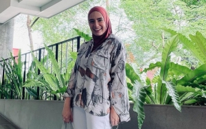 Disinggung Soal Hijrah, Intip 7 Gaya OOTD Putri Anne Tampil Ala Mama Muda Trendy