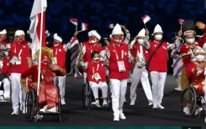 Paralimpiade Tokyo 2020 Dibuka Hari Ini, Kontingen Indonesia Kompak Kibarkan Merah Putih Di Stadion
