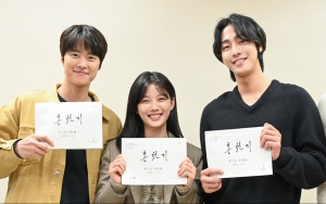 Ada Cinta Segitiga, Gong Myung Beber Rasanya Kerja Bareng Kim Yoo Jung dan Ahn Hyo Seop di 'Red Sky'