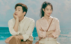 Sering Ikuti Kim Seon Ho, Shin Min Ah Tunjukkan Rasa Penasaran di Teaser 'Hometown Cha-Cha-Cha'