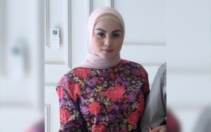 Dulunya Dituding Jadi Istri Ketiga Mendiang Uje, Jennifer Dunn Kini Pamer Mesra Bareng Suami